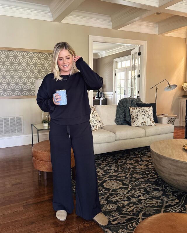 From cozy and comfy in a matching AirEssentials set by @spanx . . .to cozy and comfy in the faux leather leggings for a day of meetings and errands. These are just a few of the closet staples by @spanx that are 20% off right now for their biggest sale of the year!🎉 #ad #spanx #spanxpartner