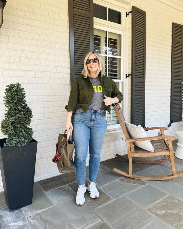 Pops of bright colors on this sunny, mild day in February!
Follow my shop @k8_smallthings on the @shop.LTK app to shop this post and get my exclusive app-only content!

#liketkit 
@shop.ltk
https://liketk.it/4wFry